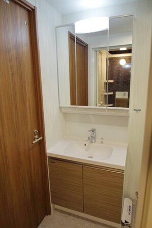 LOC'S SHINYURIGAOKAの物件内観写真